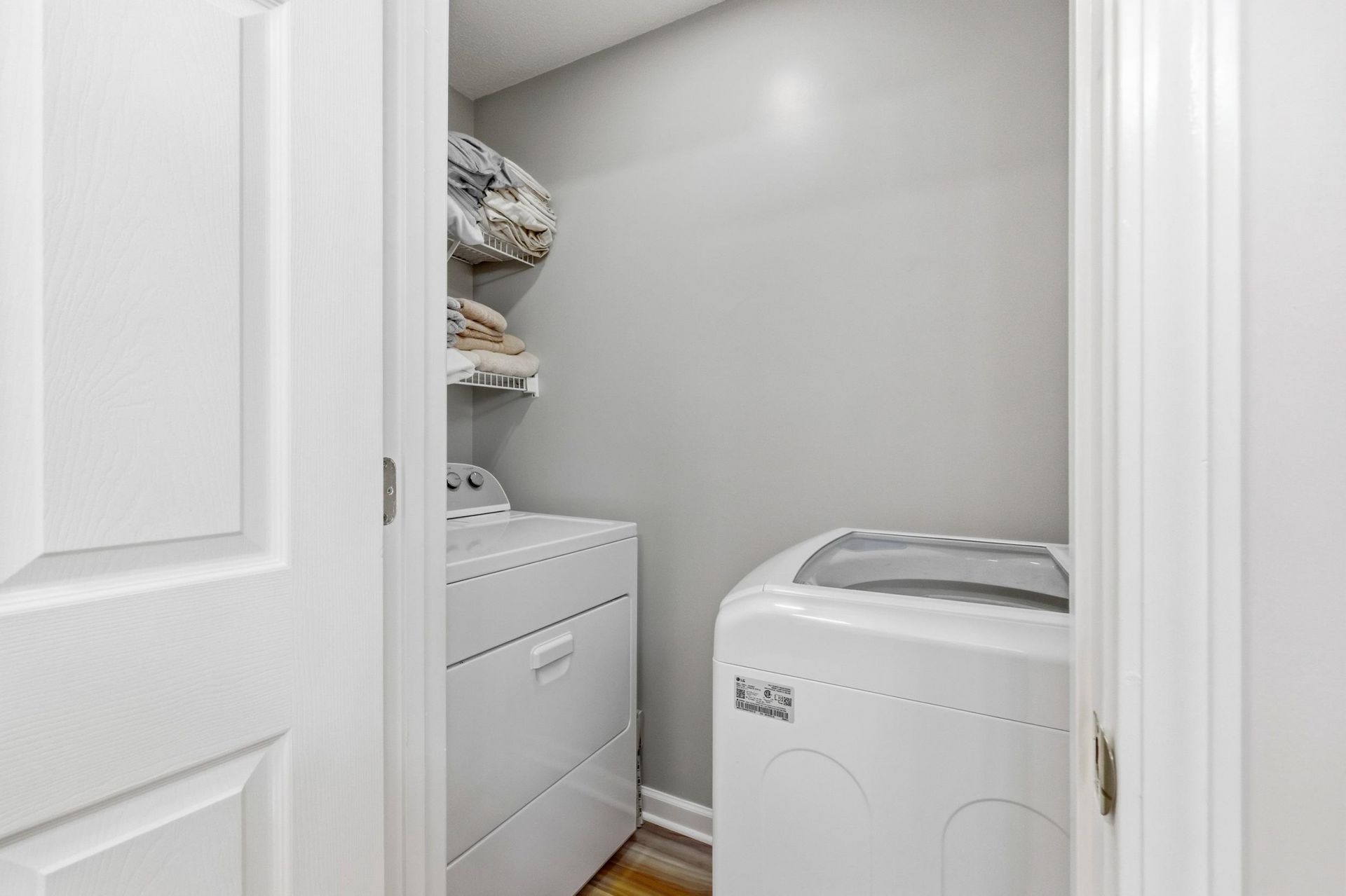 635 Wilshire Ln. Photo 18