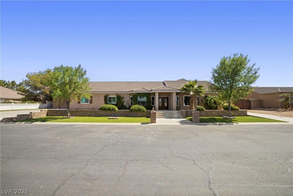 1373 Lake Valley Drive, Logandale, NV 89021