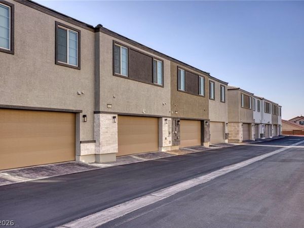 6227 Runestone Street , Las Vegas, NV 89113