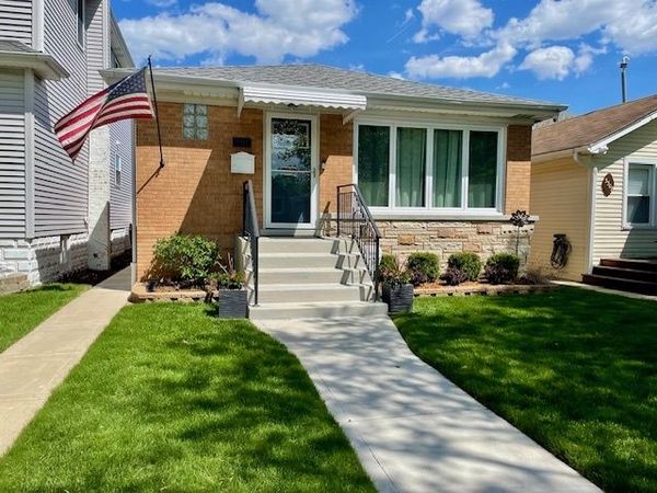 5511 N Neenah Avenue , Chicago, IL 60656