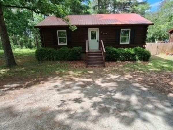 268 W Manchester Road , Spring Lake, NC 28390