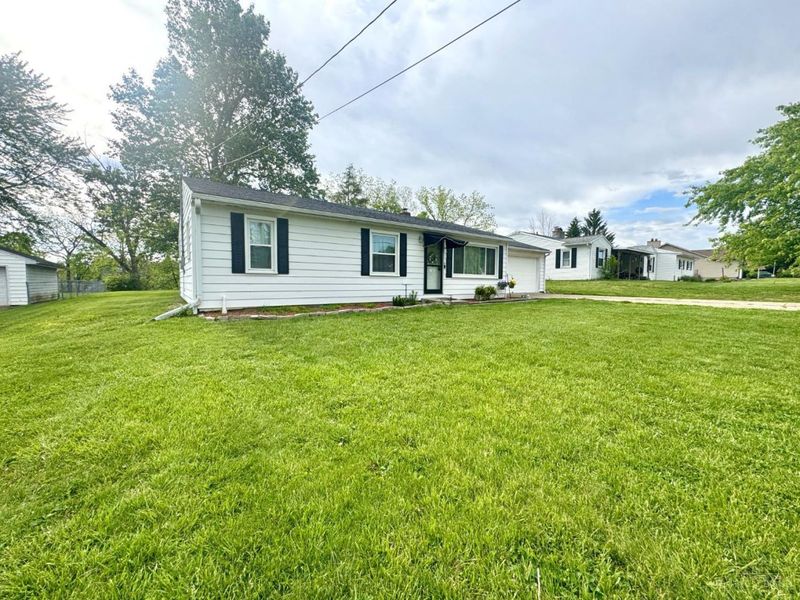 308 Arcadia Drive, Middletown, OH 45042 Photo 2