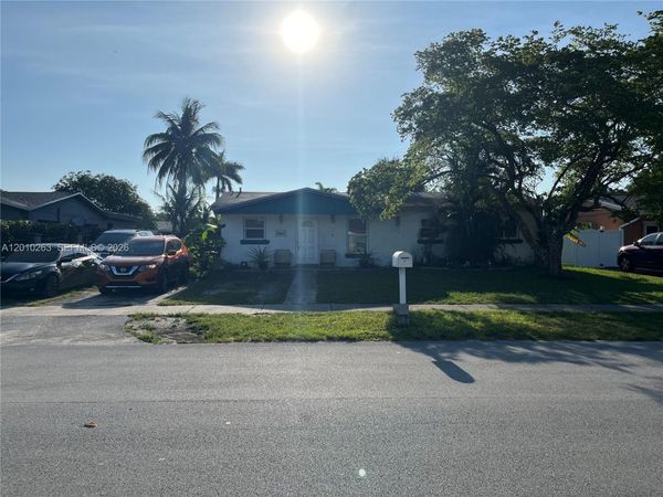 20011 NW 33rd Ave , Miami Gardens, FL 33056