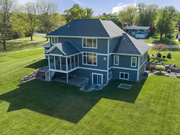 4664 Stonewood Drive, Middleton, WI 53562