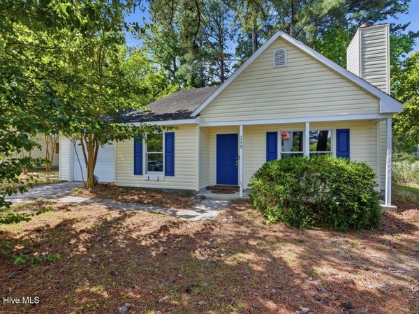 200 E Cameron Court , Jacksonville, NC 28546