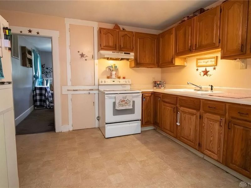 98 N 2nd Street, Camden, OH 45311 Photo 8