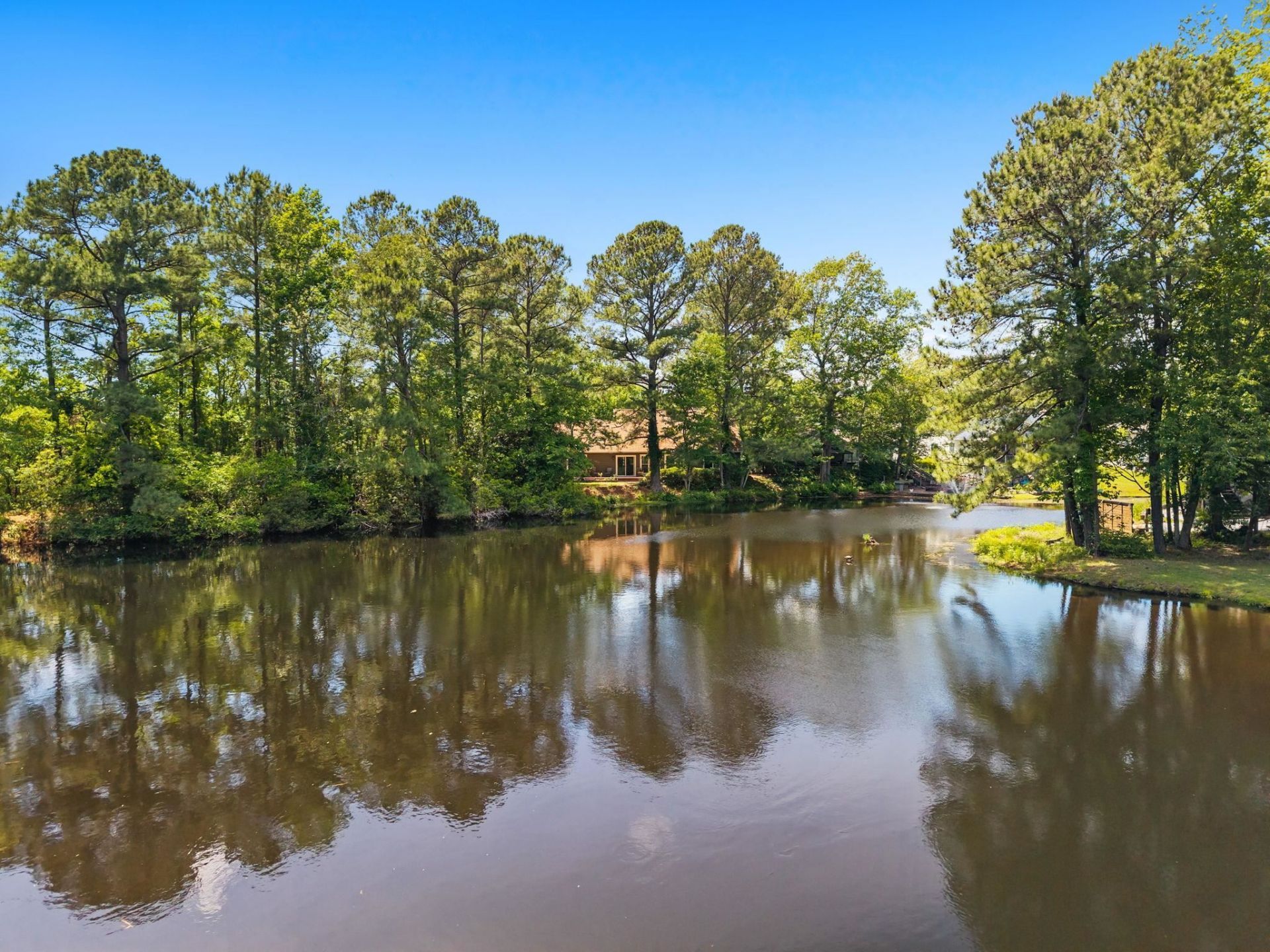 2490 Glen Dr.  Photo 12