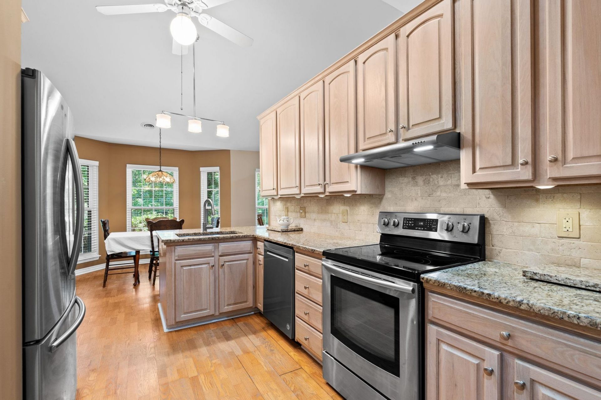 2490 Glen Dr.  Photo 26