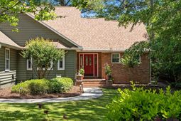 2490 Glen Dr.  photo 4