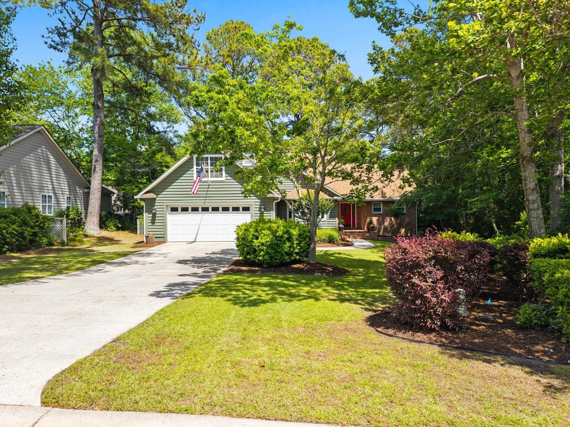 2490 Glen Dr.  Photo 7