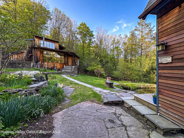 14 Lions Way, Woodstock, NY 12409