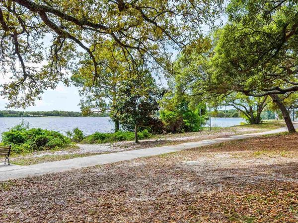 424 Gibbs Rd, Pensacola, FL 32507