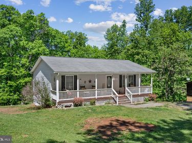 407 FREEZE ROAD, LINDEN, VA 22642
