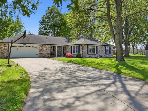 9007 Surrey Drive, Pendleton, IN 46064