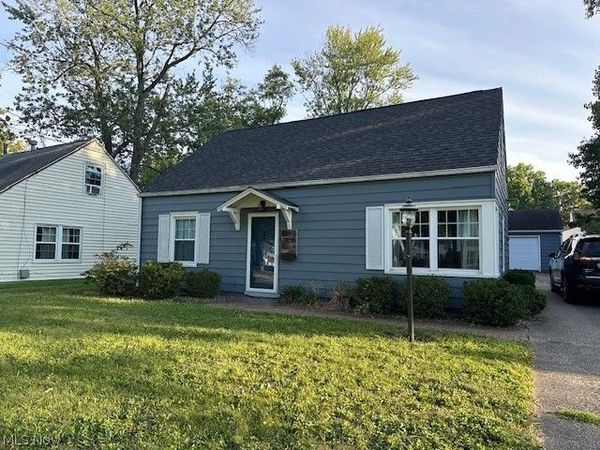 354 Victor Avenue , Cuyahoga Falls, OH 44221