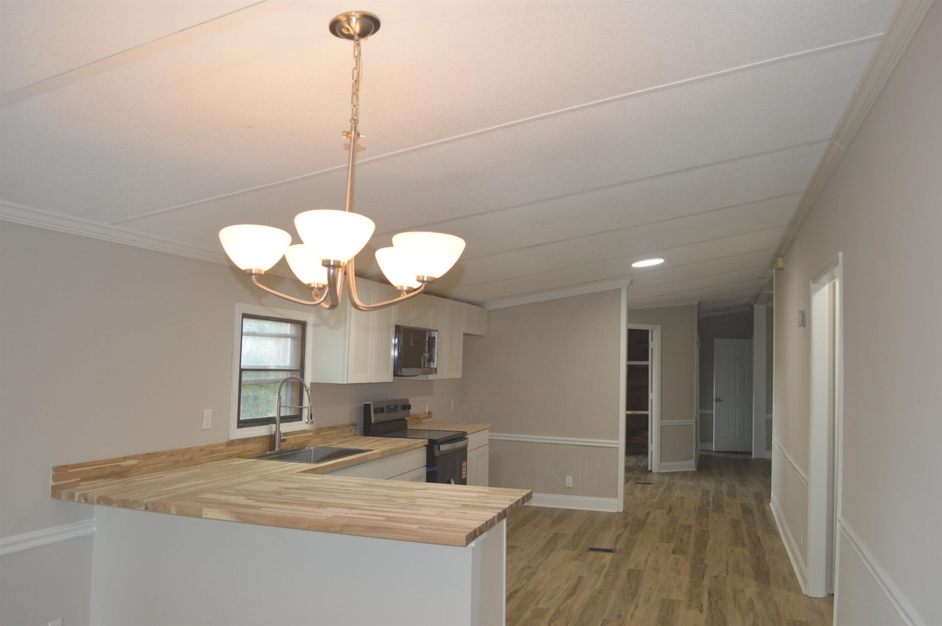 1922 N Twisted Oak Dr.  Photo 5