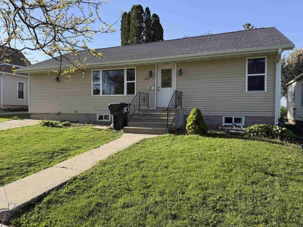 243 E Greene Street, Postville, IA 52162