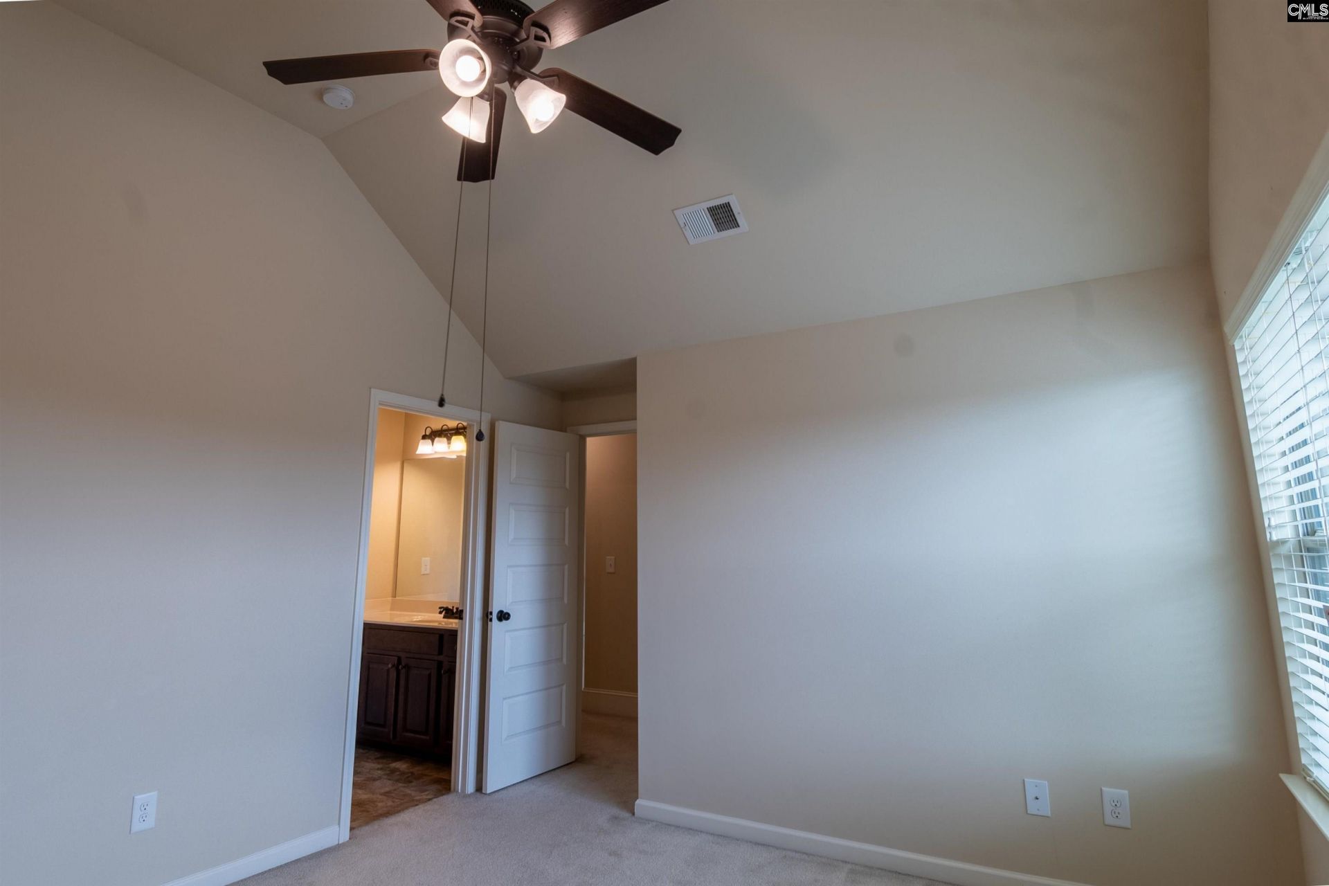 549 Everton Drive  Photo 25