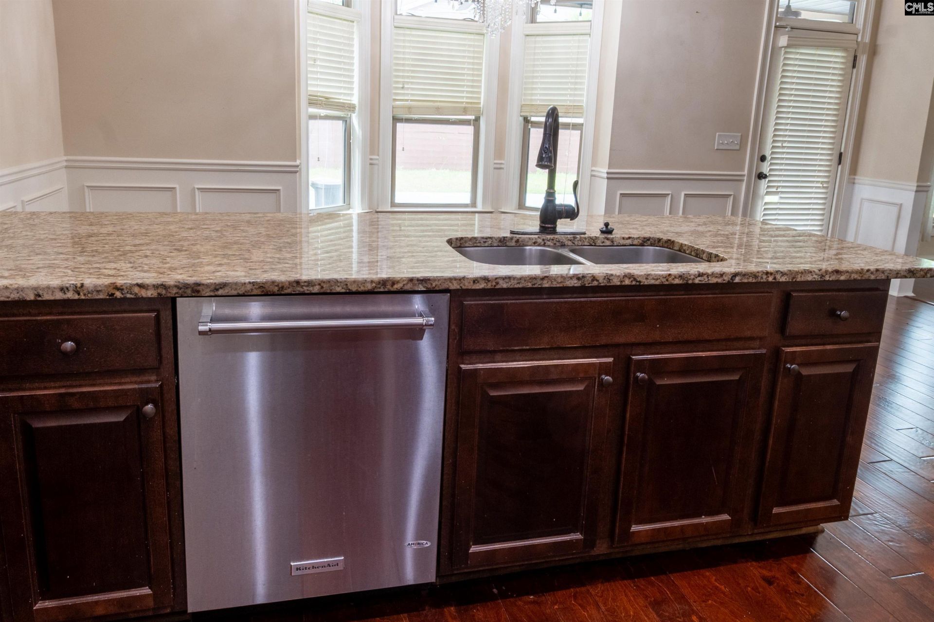 549 Everton Drive  Photo 32