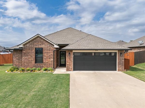 1922 Glenbrook Drive, Shawnee, OK 74804