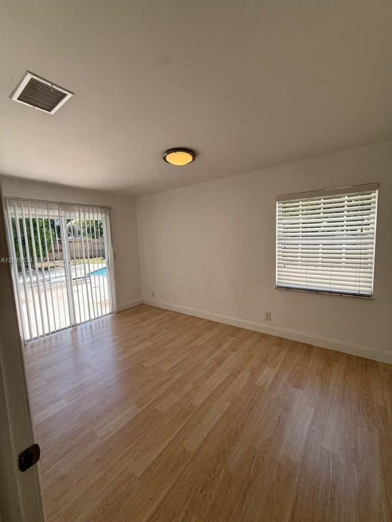 11143 E Model Cir E, Boca Raton, FL 33428 Photo