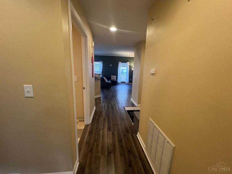 207 E University Avenue, Cincinnati, OH 45219 Photo 13