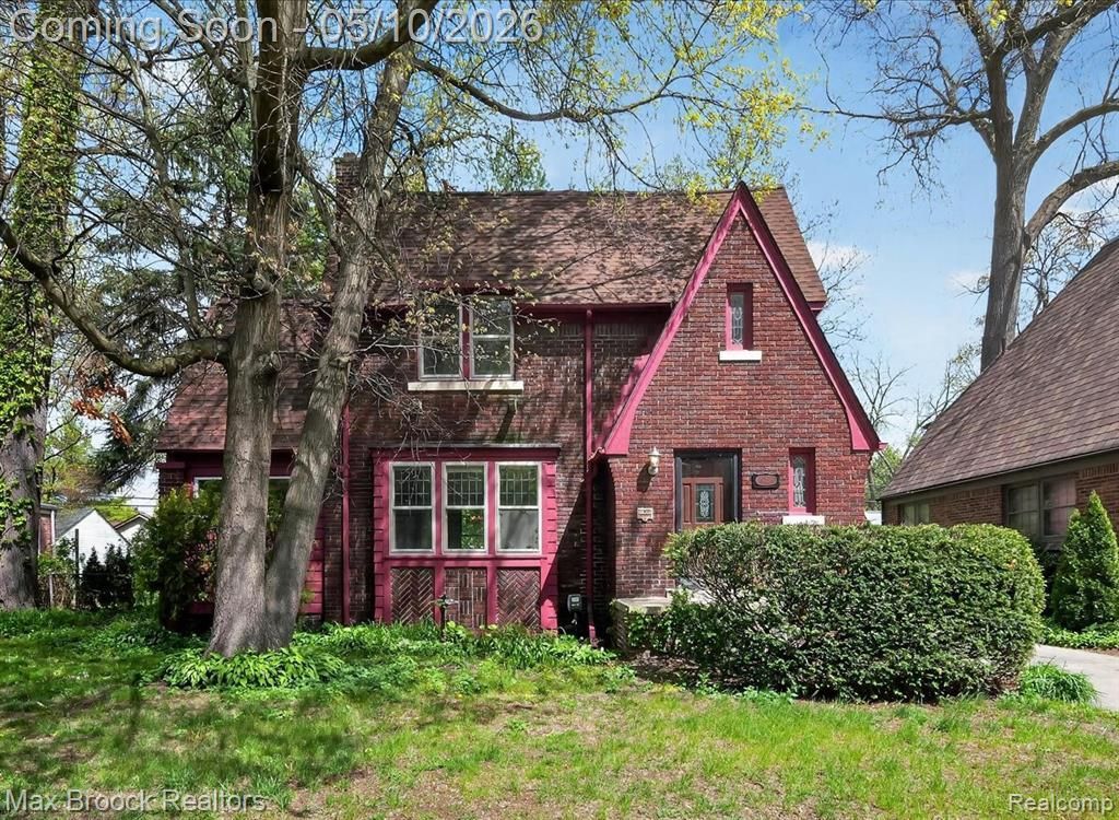 642 W Maplehurst Street, Ferndale, MI 48220 Main Photo