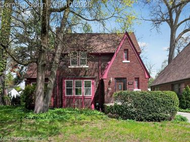 642 W Maplehurst Street, Ferndale, MI 48220