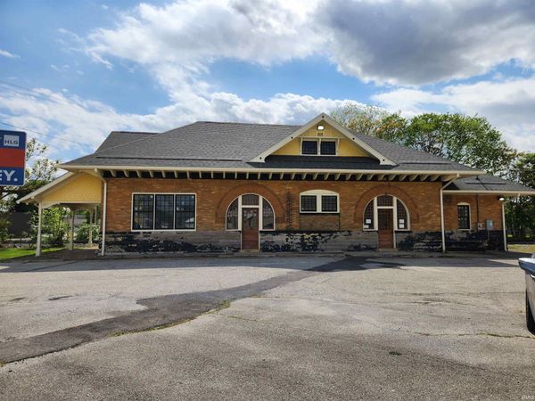 1002 S Washington Street, Marion, IN 46953