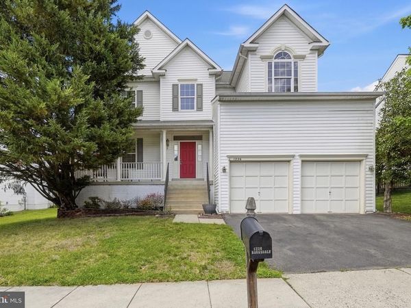 1226 BARKSDALE DRIVE NE, LEESBURG, VA 20176