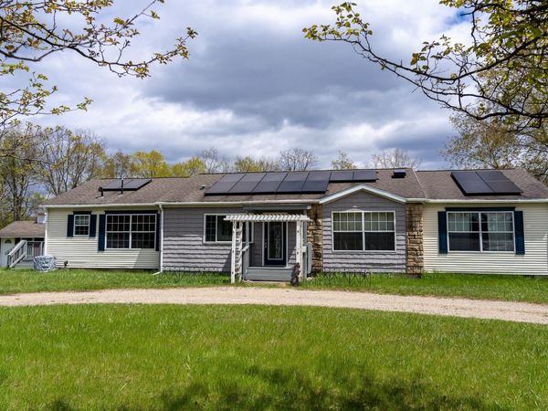 464 Rolland Road N, Weidman, MI 48893