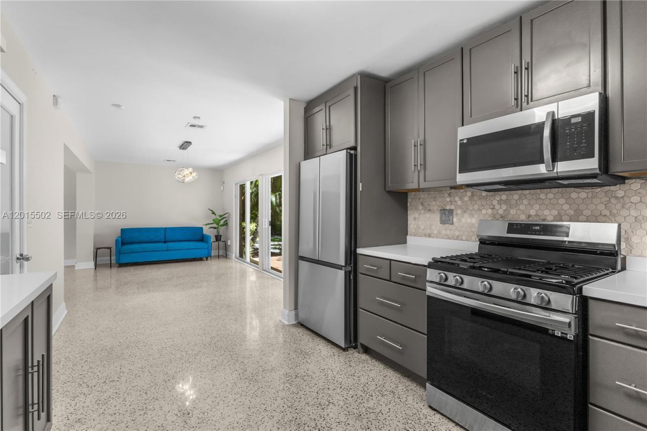 340 NE 129th St , North Miami, FL 33161 Photo