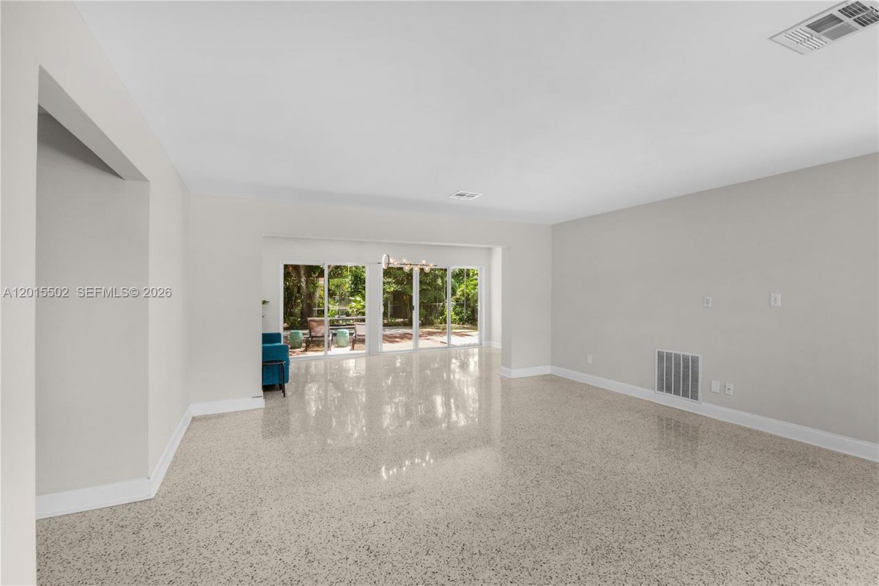 340 NE 129th St , North Miami, FL 33161 Photo