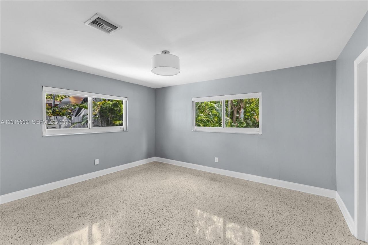 340 NE 129th St , North Miami, FL 33161 Photo