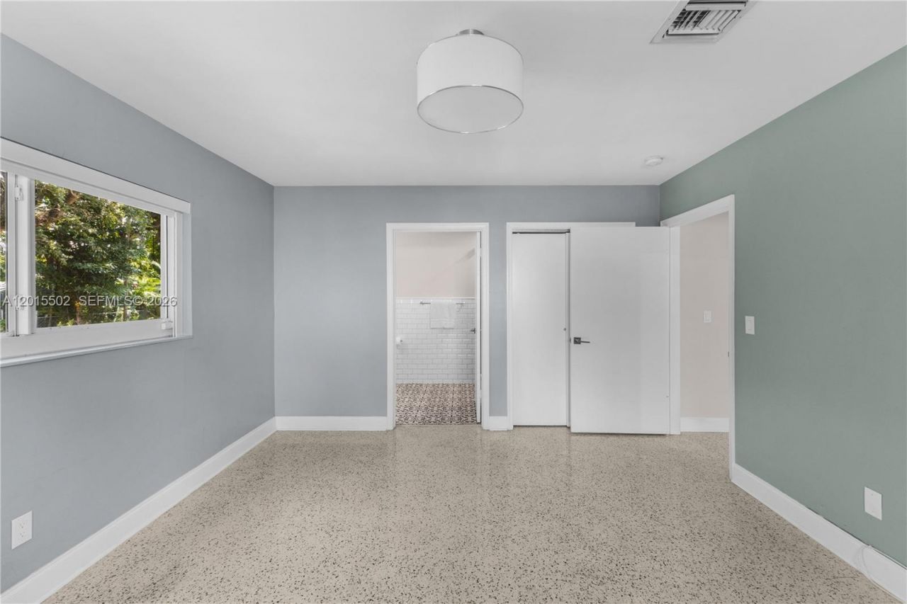 340 NE 129th St , North Miami, FL 33161 Photo