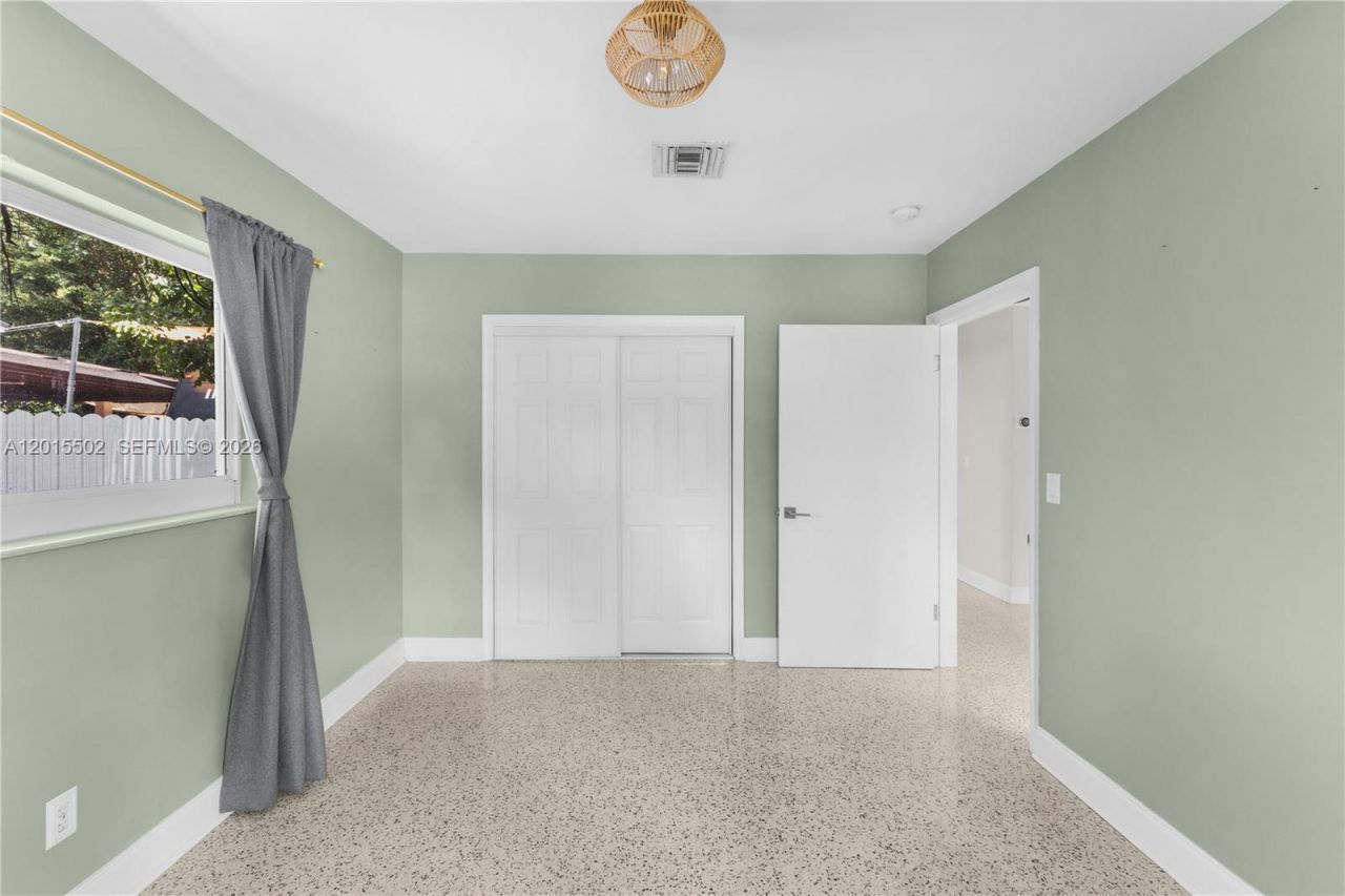 340 NE 129th St , North Miami, FL 33161 Photo