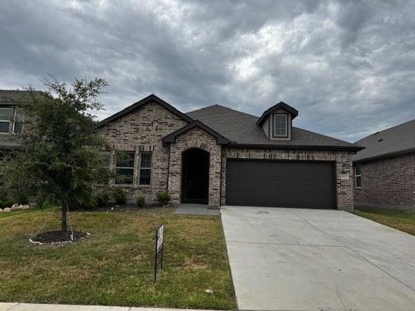 1613 Pine valley Drive, Fort Worth, TX 76052