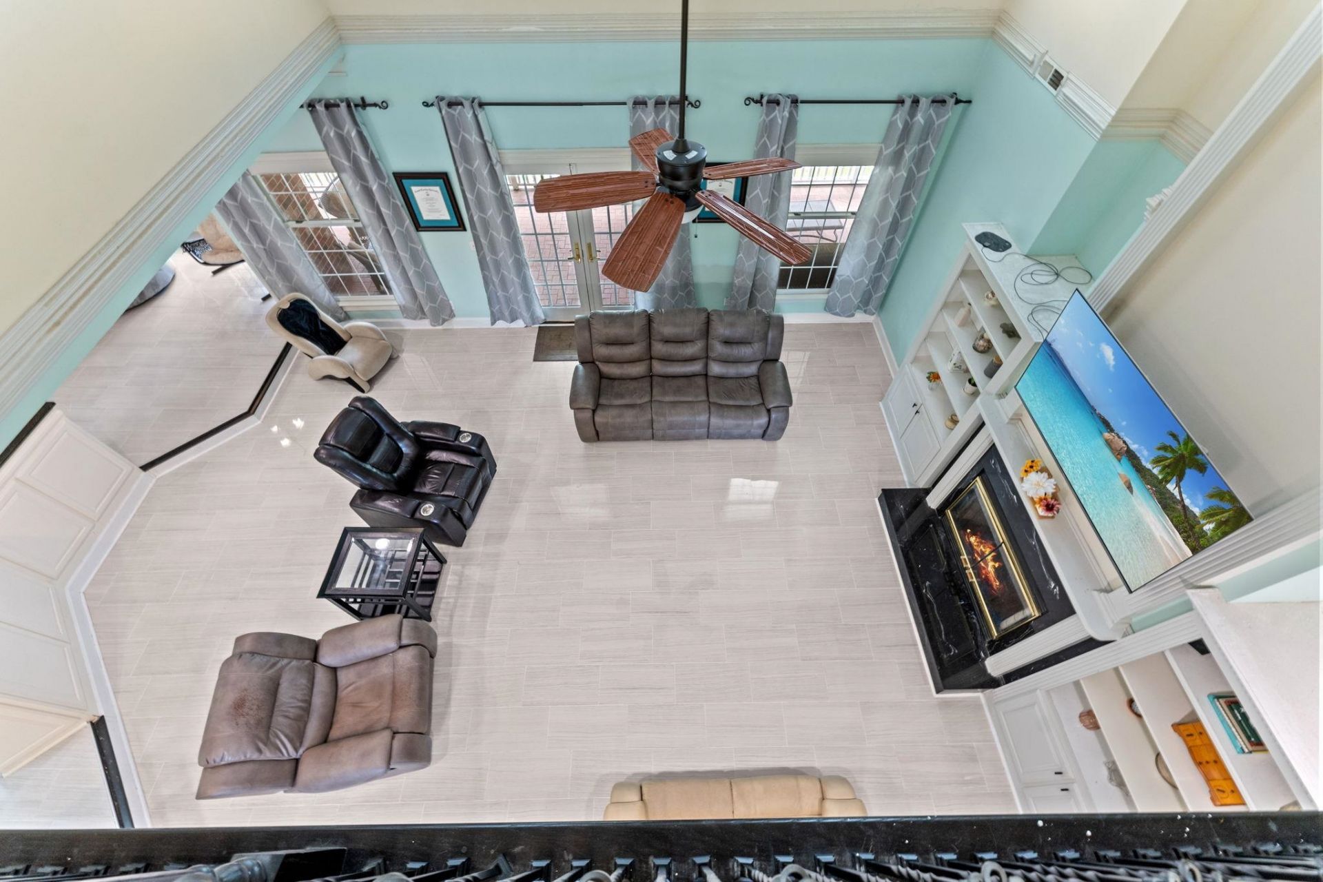 3749 Annandale Dr. Photo 11