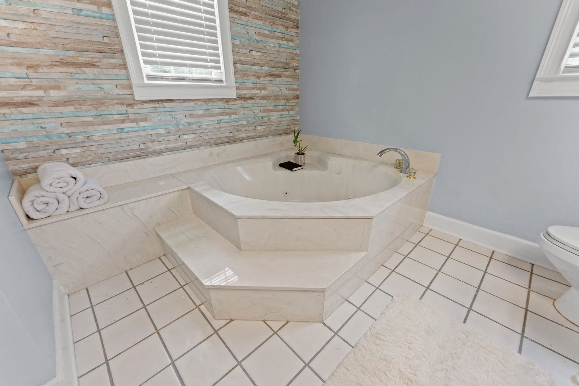 3749 Annandale Dr. Photo 23