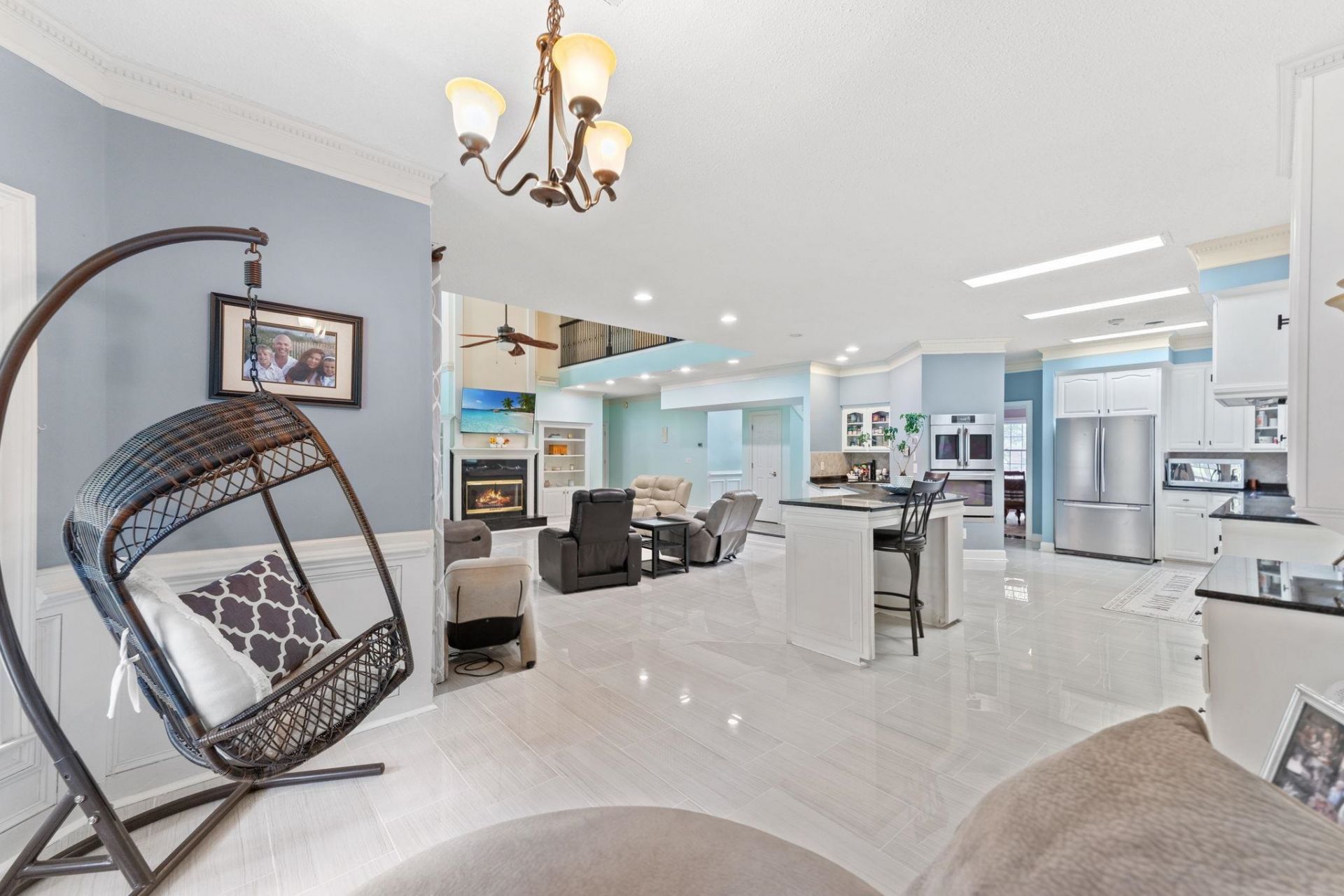 3749 Annandale Dr. Photo 8