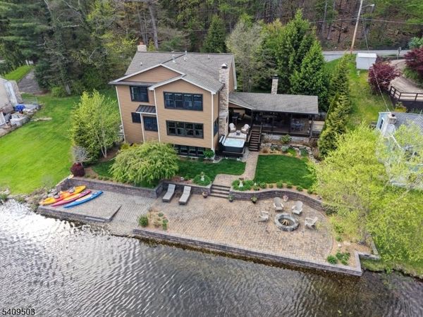 89 Woods Rd, Sandyston, NJ 07826