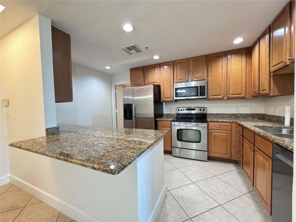 808 3RD AVENUE W, Unit 301, BRADENTON, FL 34205