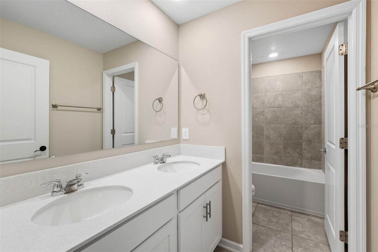 724 Daring Drive, Davenport, FL 33837 Photo