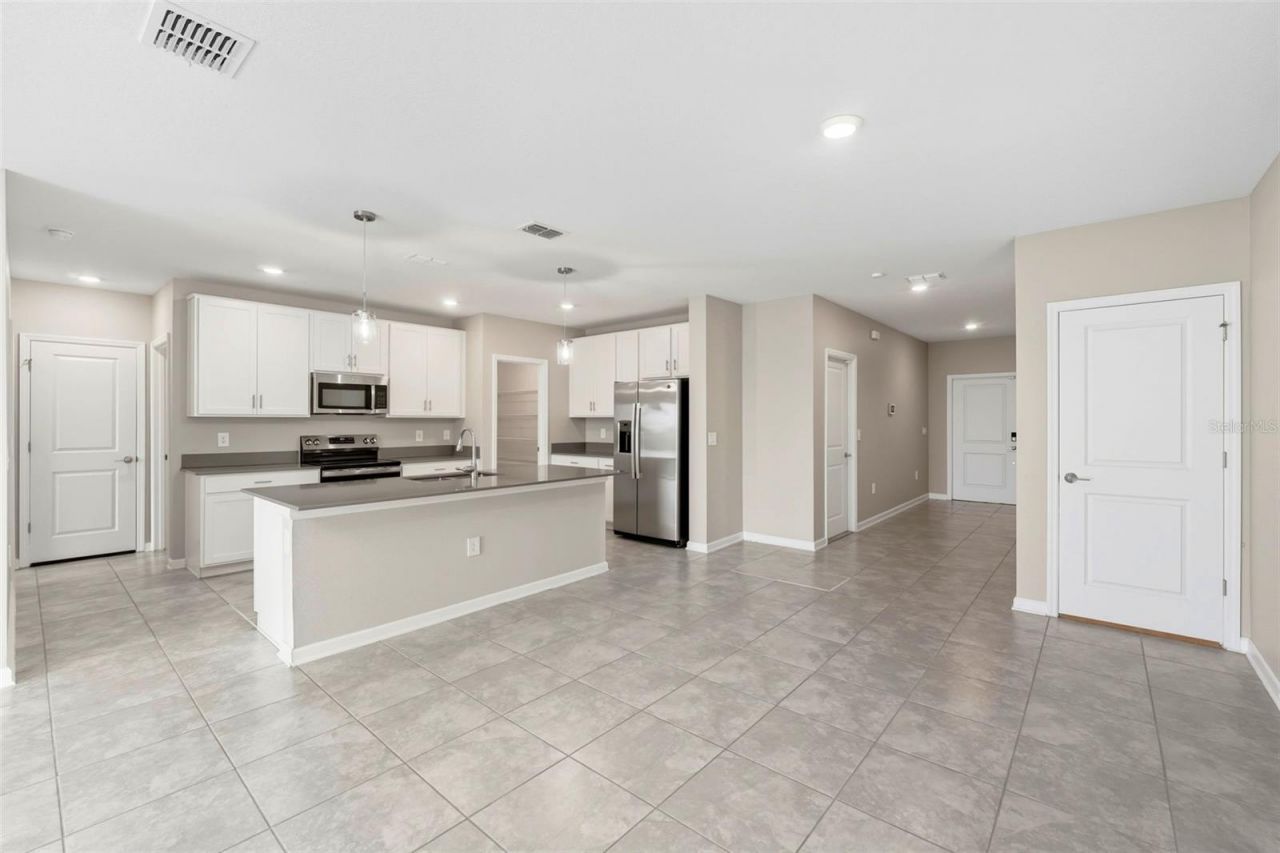 724 Daring Drive, Davenport, FL 33837 Photo