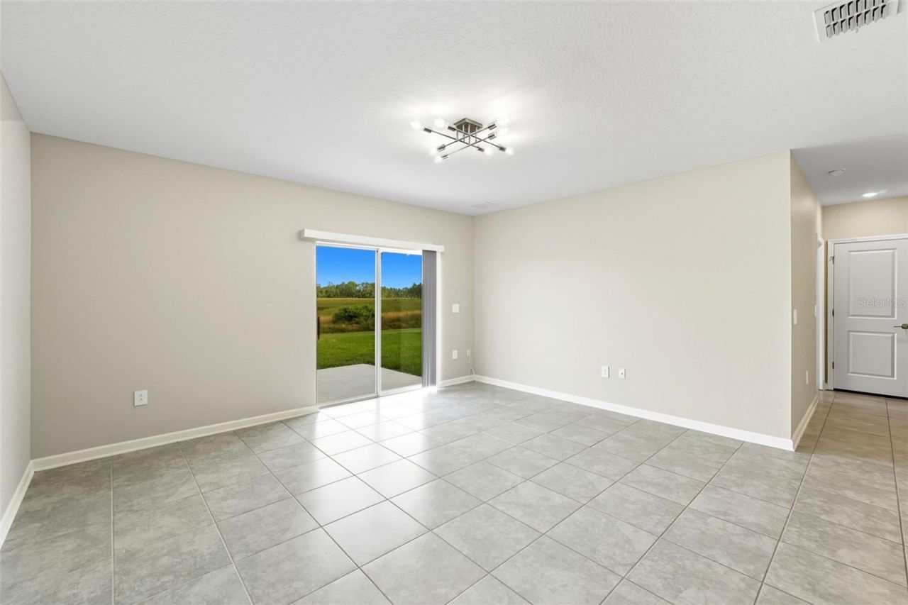 724 Daring Drive, Davenport, FL 33837 Photo