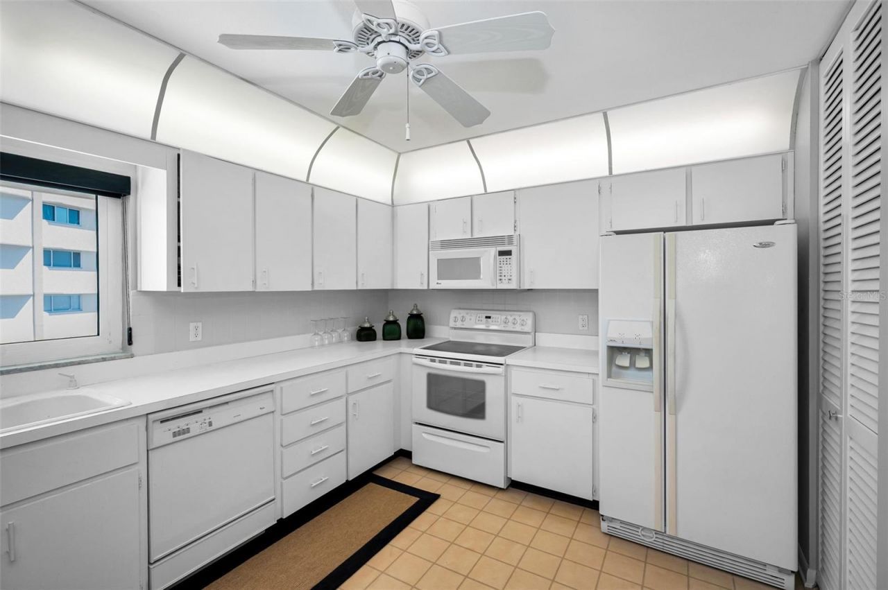 100 Bluff View Drive, Unit 514C, Belleair Bluffs, FL 33770 Photo