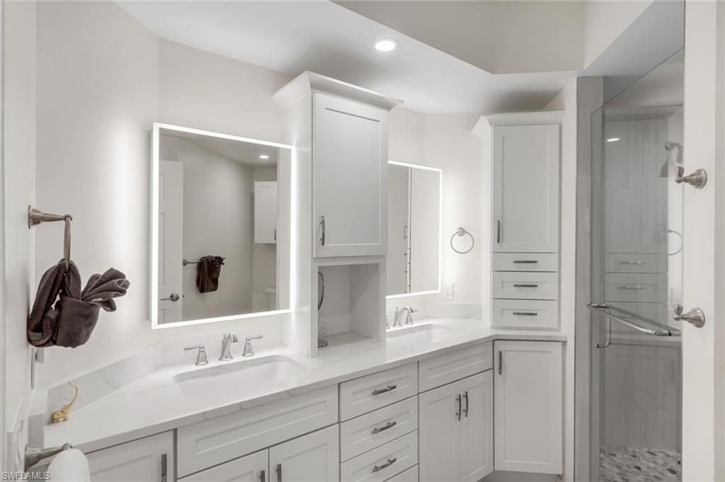 400 L Ambiance Cir, Unit 104, Naples, FL 34108 Photo