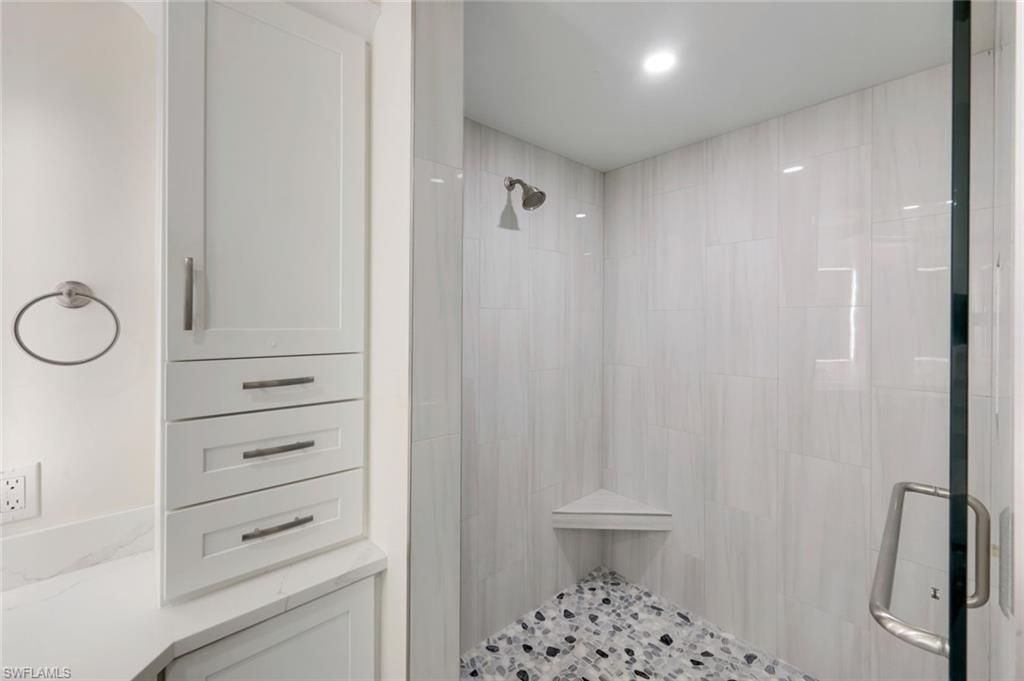 400 L Ambiance Cir, Unit 104, Naples, FL 34108 Photo