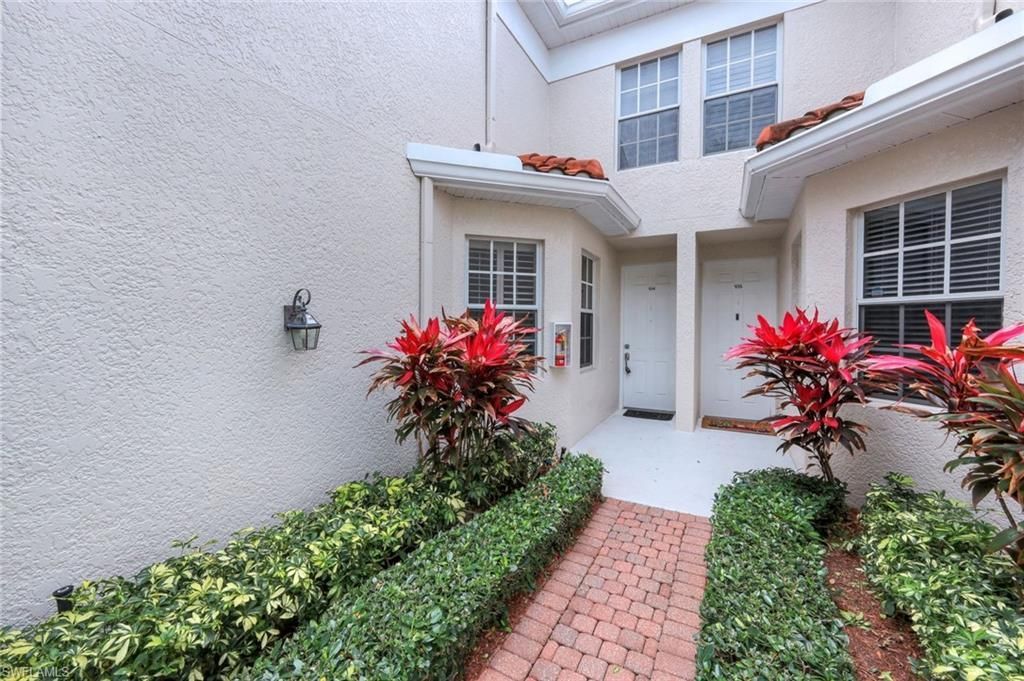 400 L Ambiance Cir, Unit 104, Naples, FL 34108 Photo
