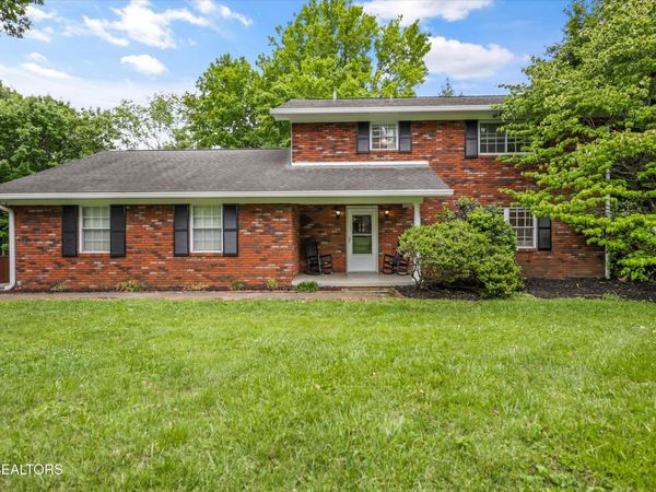 11712 Georgetowne Drive, Knoxville, TN 37934